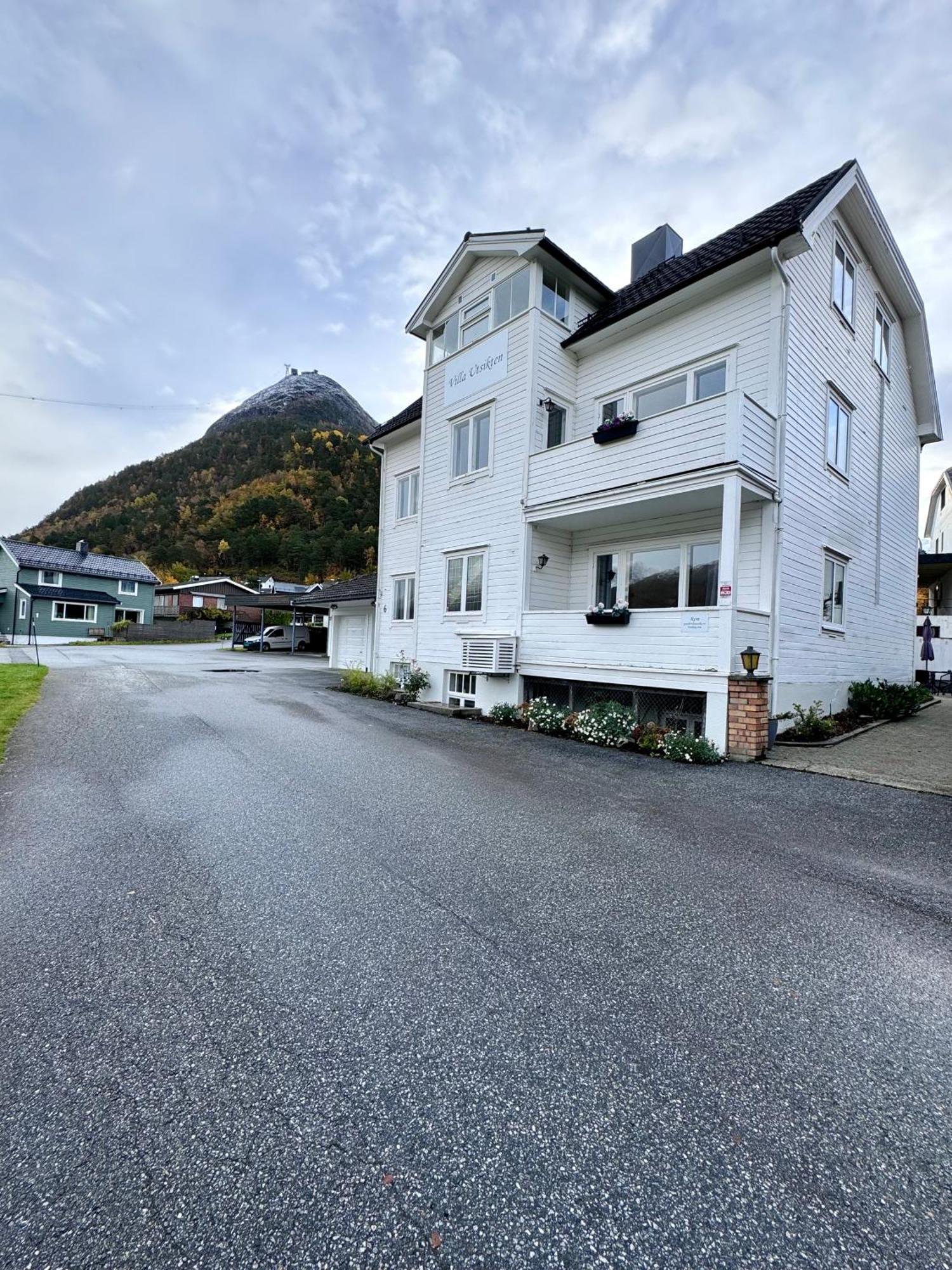 Villa Utsikten Romsdalen Åndalsnes Buitenkant foto